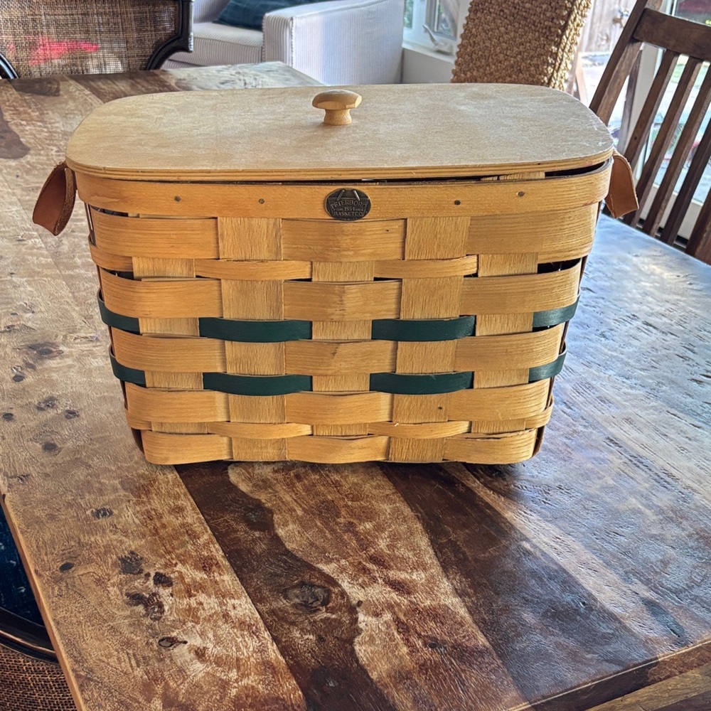 Peterboro Woven Basket Co. 1854 Picnic/Storage Large Basket with Lid